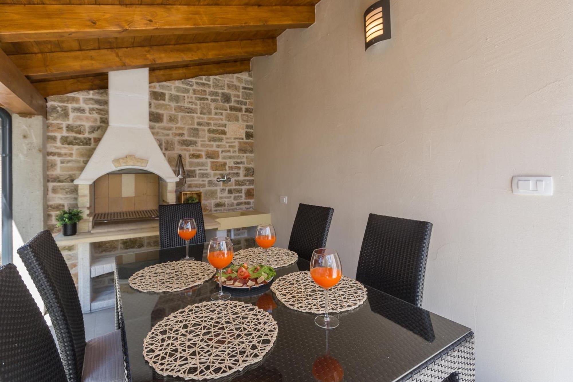 Apartment Radovan 2 *